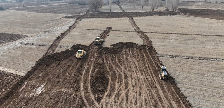 sivas ta yeni açılan zara caddesinde yerinde incelemeler - radyo bora