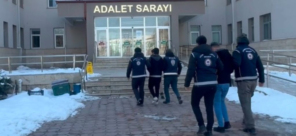 Sivas Göçmen Kaçakcılığı Operasyonu -sivas adliyesi -radyobora